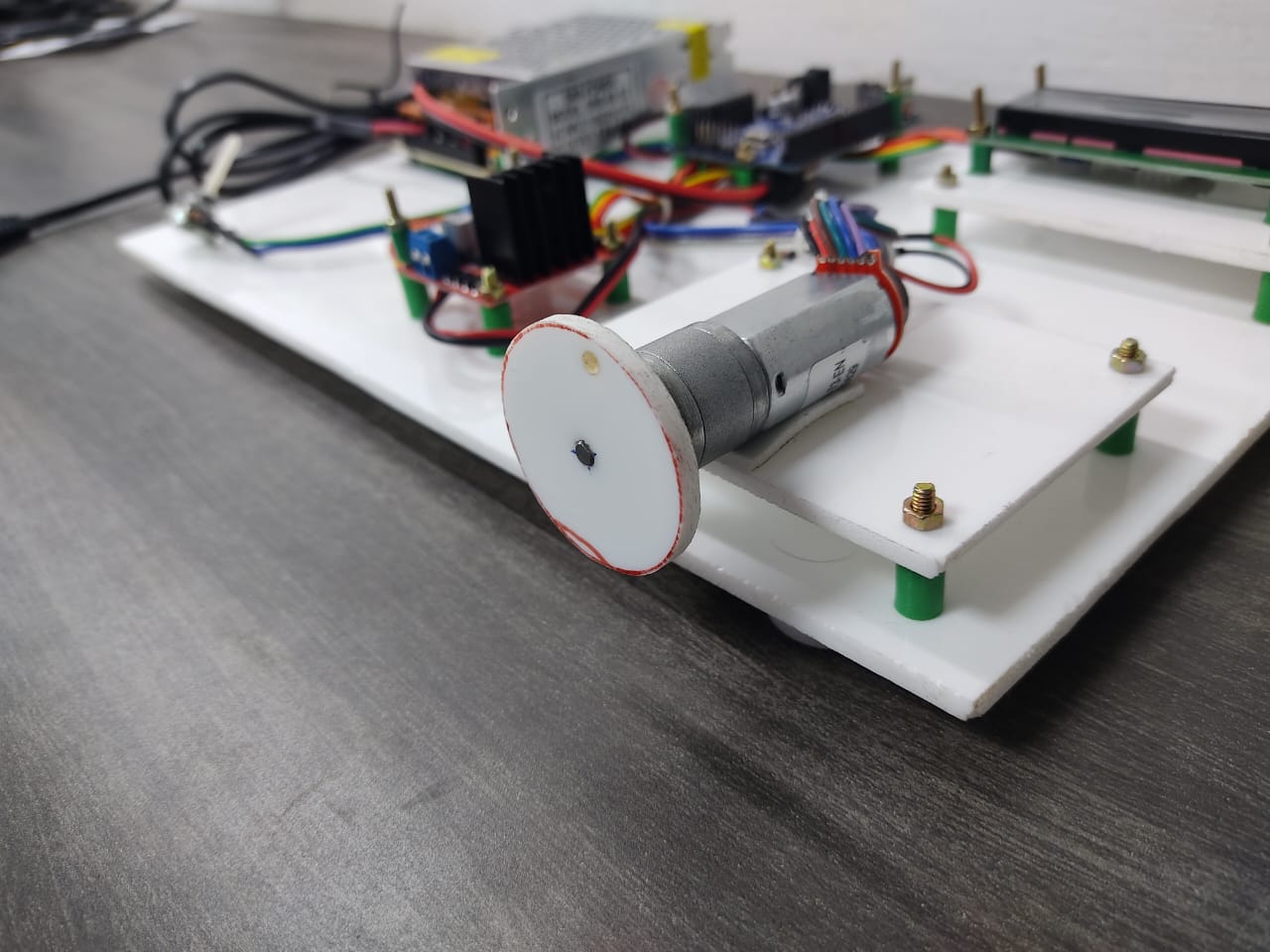 Closed-Loop PID DC Motor Speed Controller